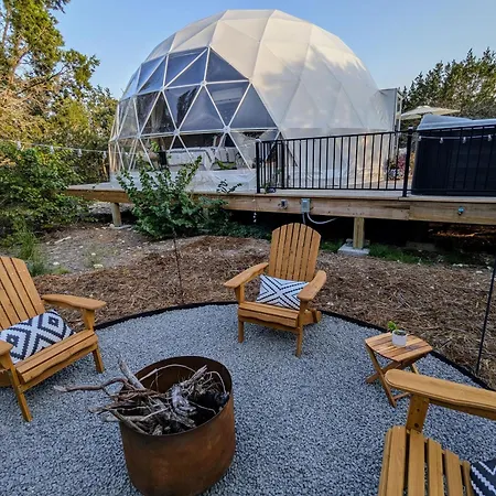 Luxury Stargazing Geodome Experience! Hotel